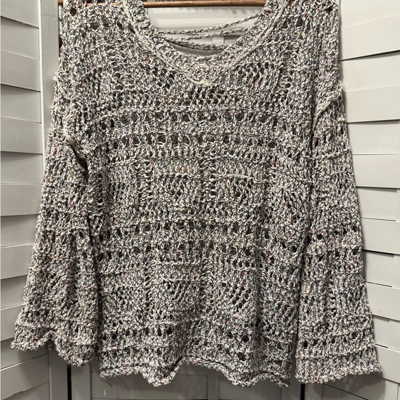 POL Knit Top with subtle colorful spots - Picture 1 of 6